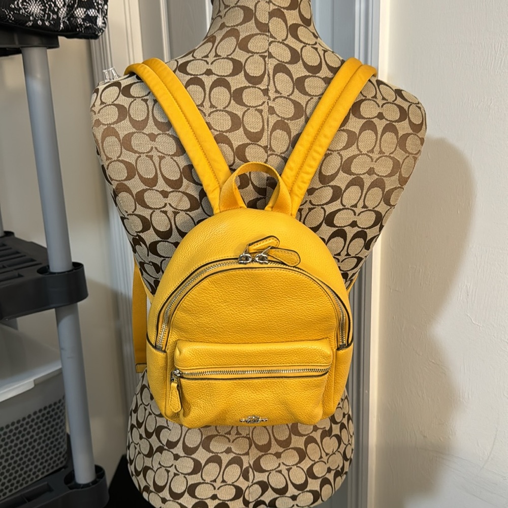 Coach Charlie Mustard yellow Pebbled Leather mini backpack 🎒like new